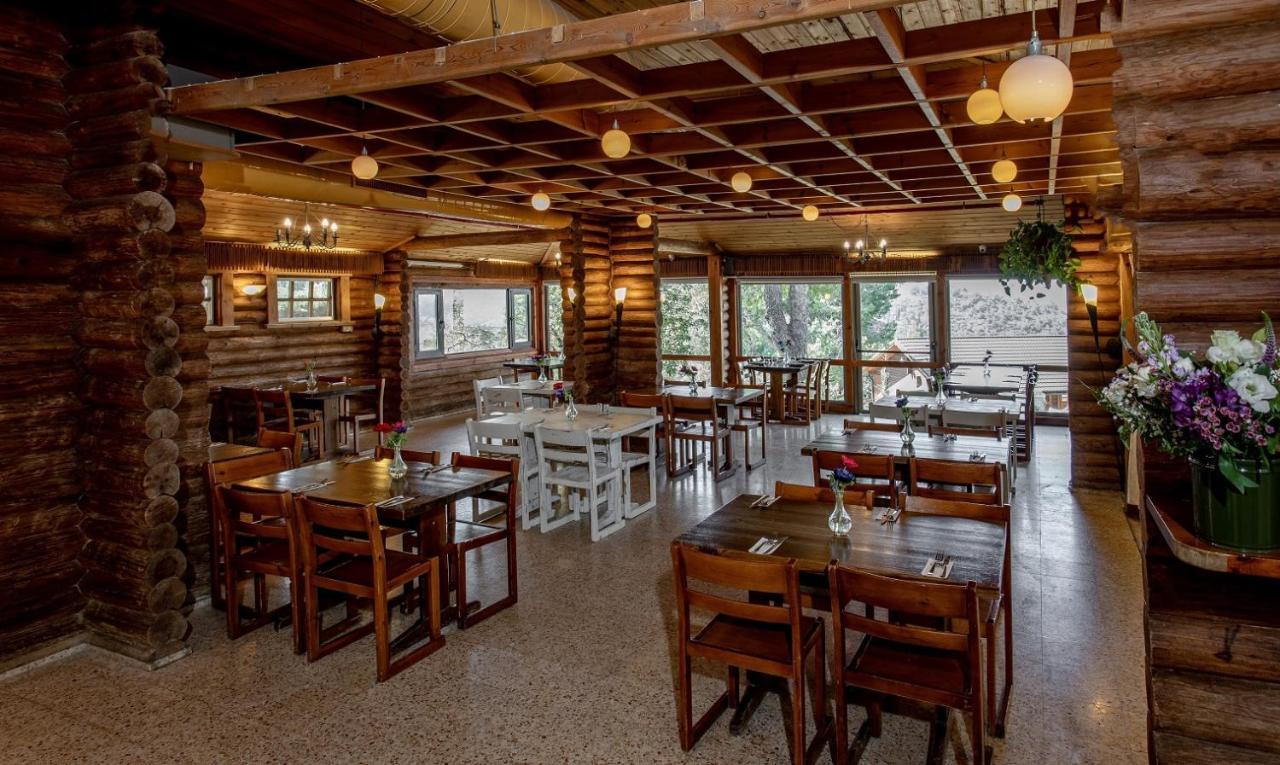 Logos Hotel In Yad Hashmona Extérieur photo