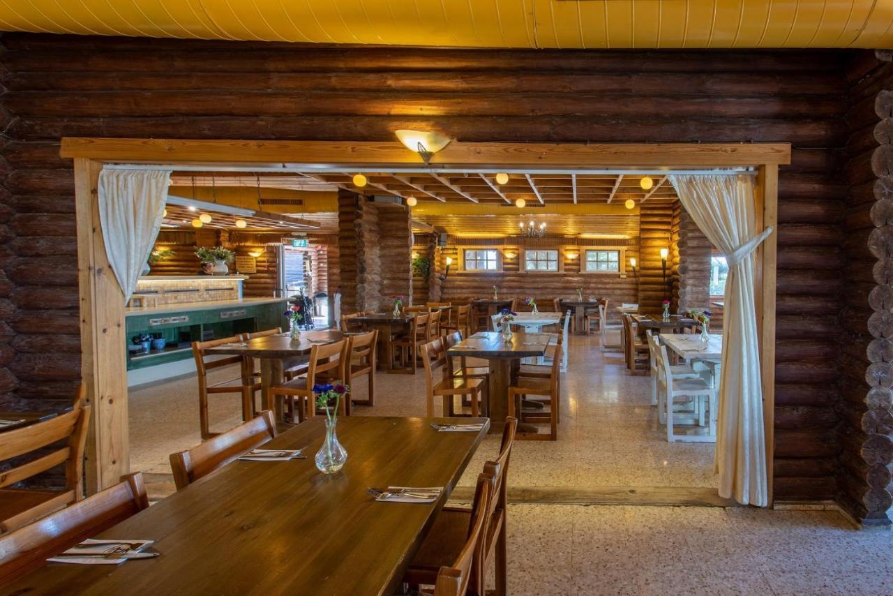 Logos Hotel In Yad Hashmona Extérieur photo