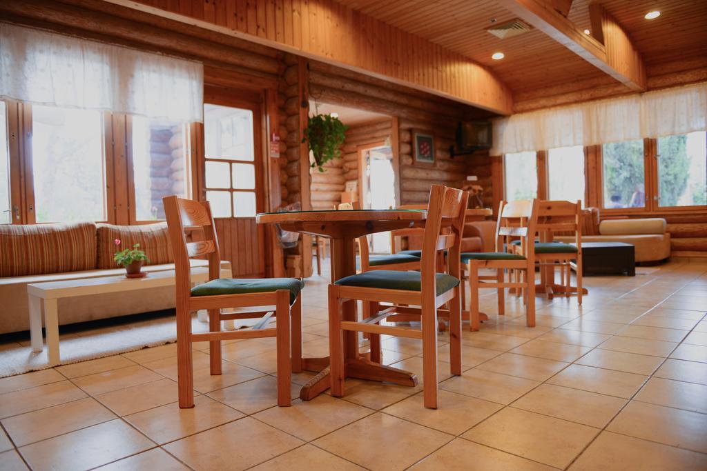 Logos Hotel In Yad Hashmona Extérieur photo