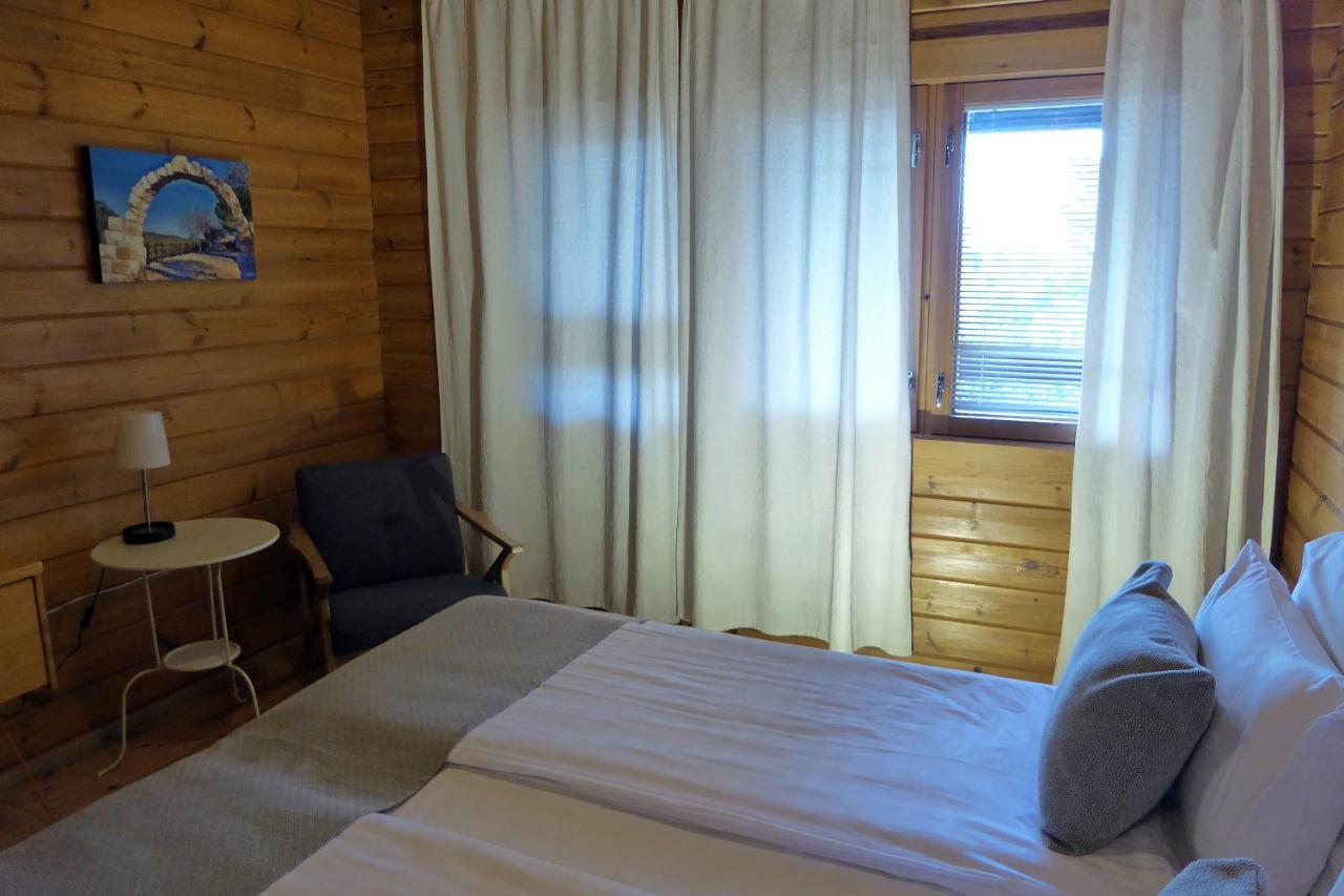 Logos Hotel In Yad Hashmona Extérieur photo